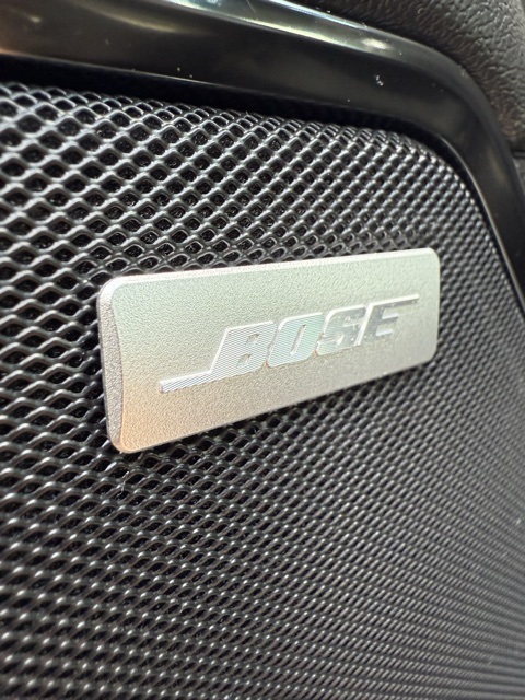 Vehicle image 27 of 43