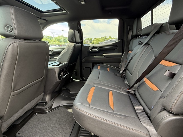 Vehicle image 12 of 43