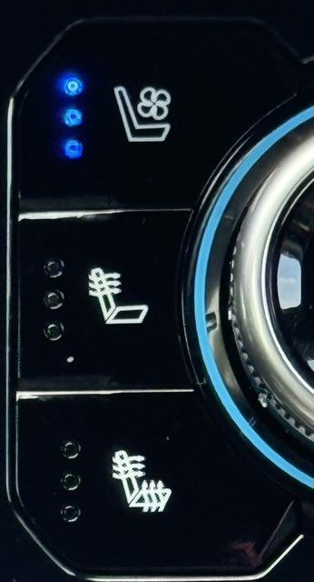 Vehicle image 23 of 43