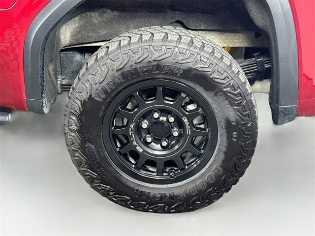 Vehicle image 10 of 23