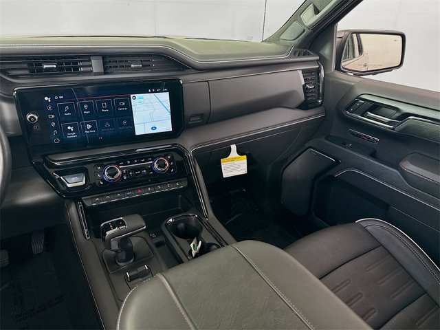 Vehicle image 15 of 23