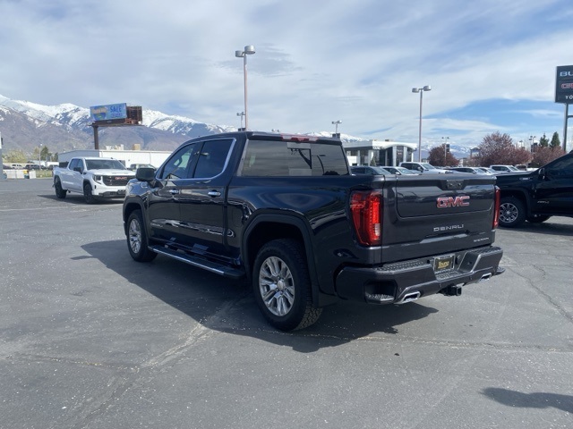 Vehicle image 5 of 36