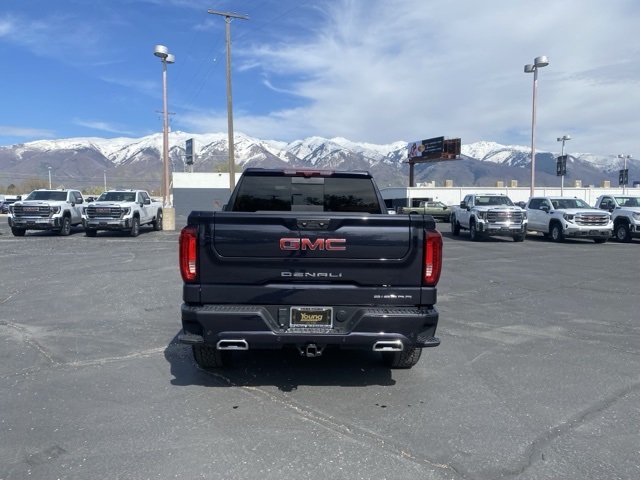 Vehicle image 4 of 36