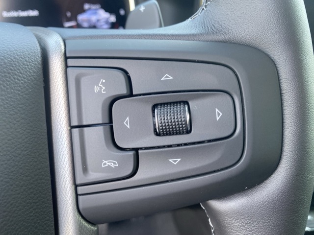 Vehicle image 28 of 36