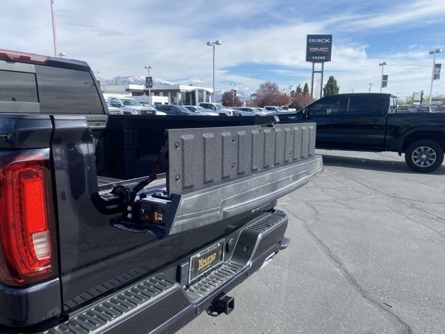 Vehicle image 16 of 36