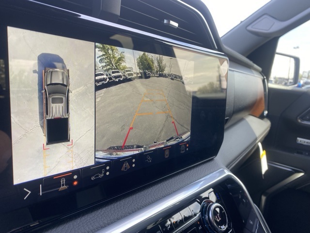 Vehicle image 29 of 36