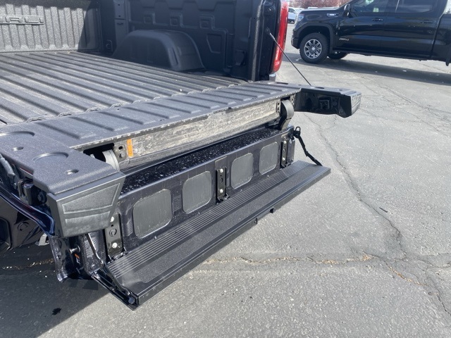Vehicle image 14 of 36