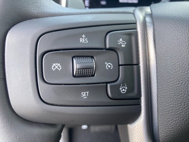 Vehicle image 27 of 36