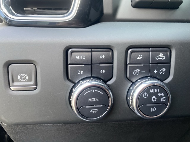 Vehicle image 23 of 36