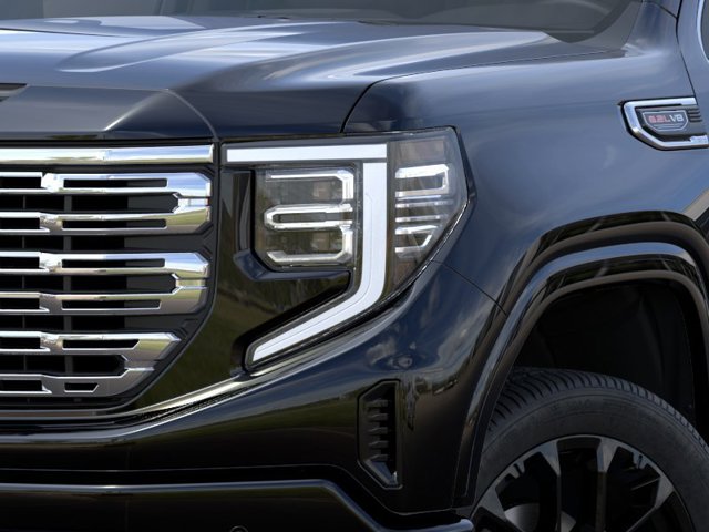 Vehicle image 10 of 24