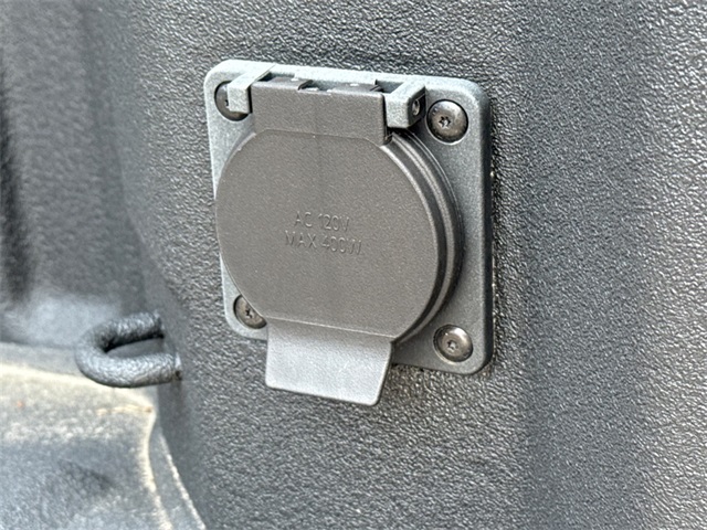 Vehicle image 23 of 30