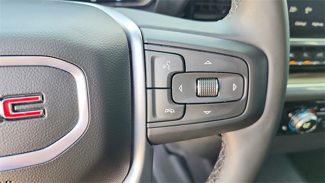 Vehicle image 24 of 40