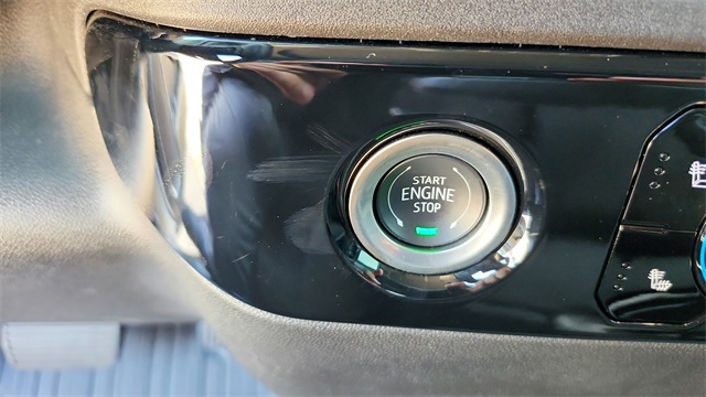 Vehicle image 19 of 40