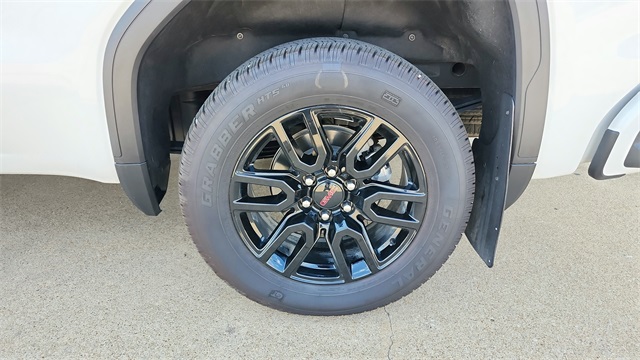 Vehicle image 39 of 40