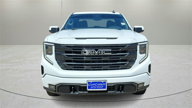Vehicle image 2 of 40