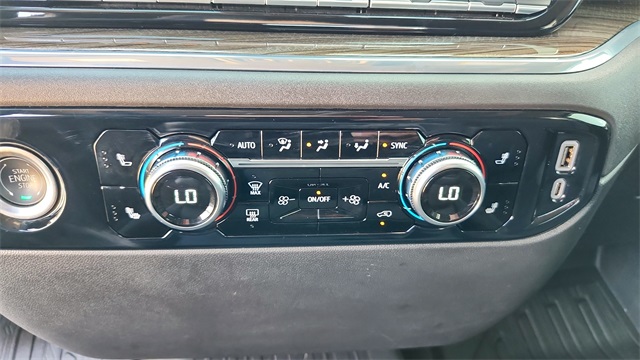 Vehicle image 22 of 40