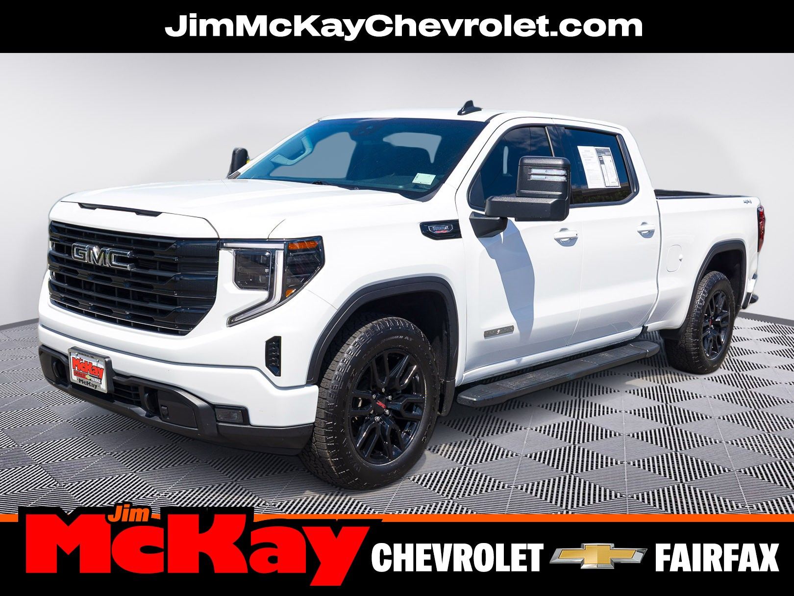 2024 GMC Sierra 1500 Elevation Image 2 of 29
