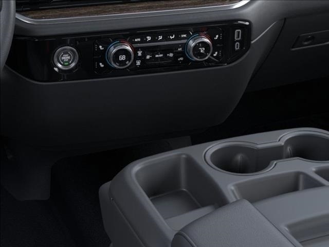 Vehicle image 23 of 24