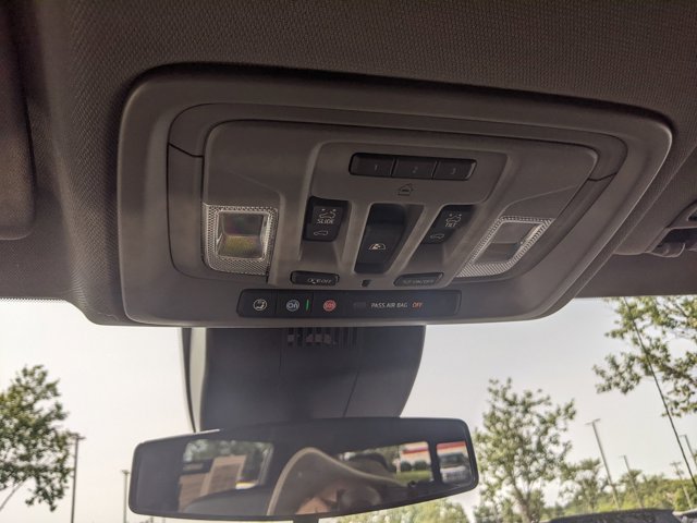 Vehicle image 29 of 35