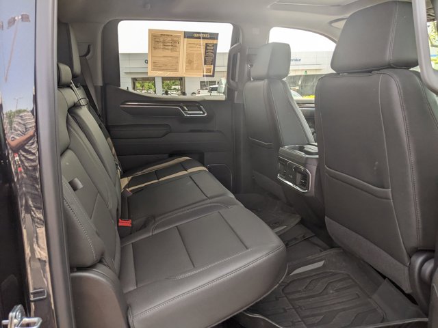 Vehicle image 31 of 35