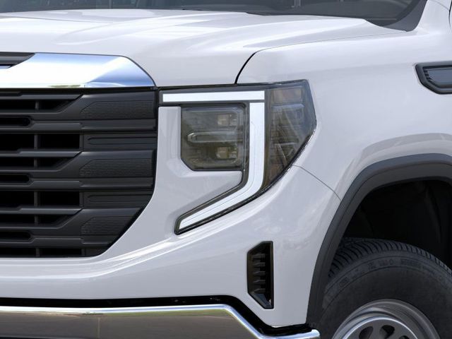 Vehicle image 10 of 24