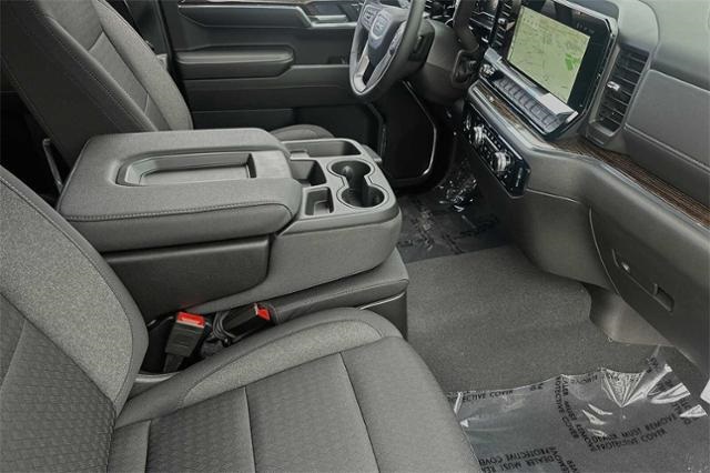 Vehicle image 11 of 32