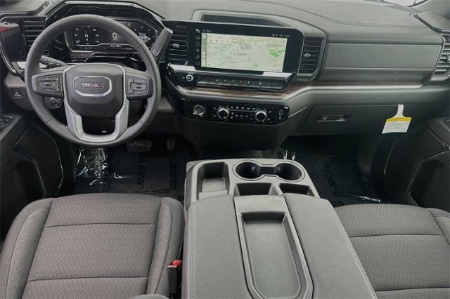 Vehicle image 13 of 32