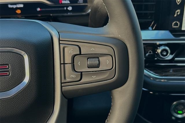 Vehicle image 17 of 31
