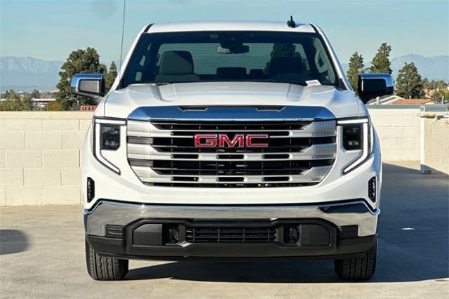 Vehicle image 2 of 31
