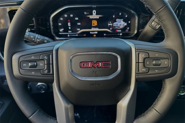 Vehicle image 15 of 31