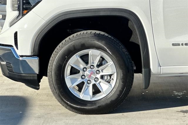 Vehicle image 9 of 31