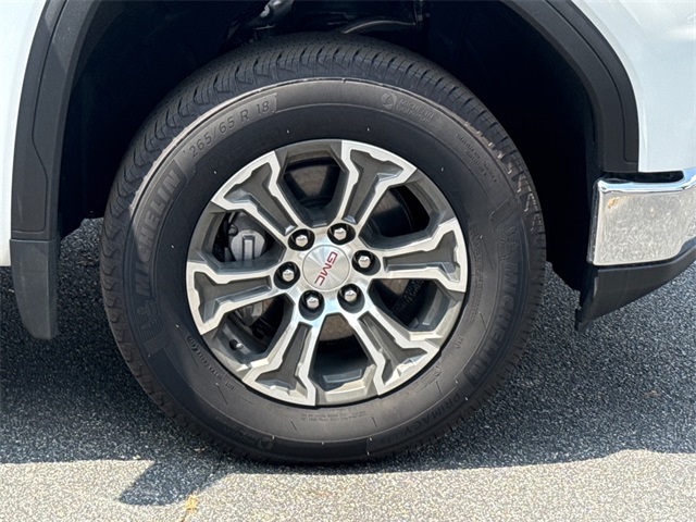 Vehicle image 8 of 30