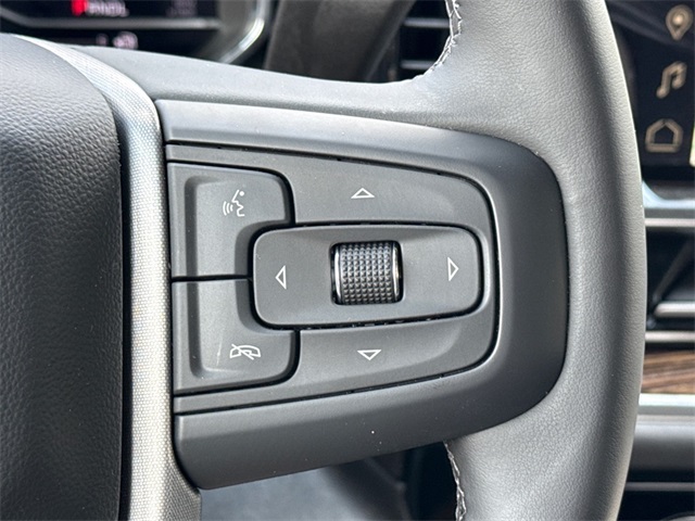 Vehicle image 27 of 30