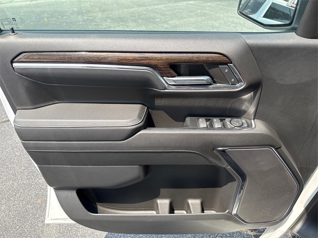 Vehicle image 20 of 30