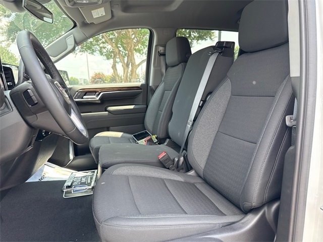Vehicle image 12 of 30