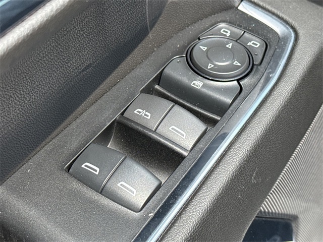 Vehicle image 24 of 30