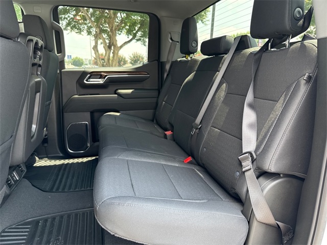 Vehicle image 11 of 30