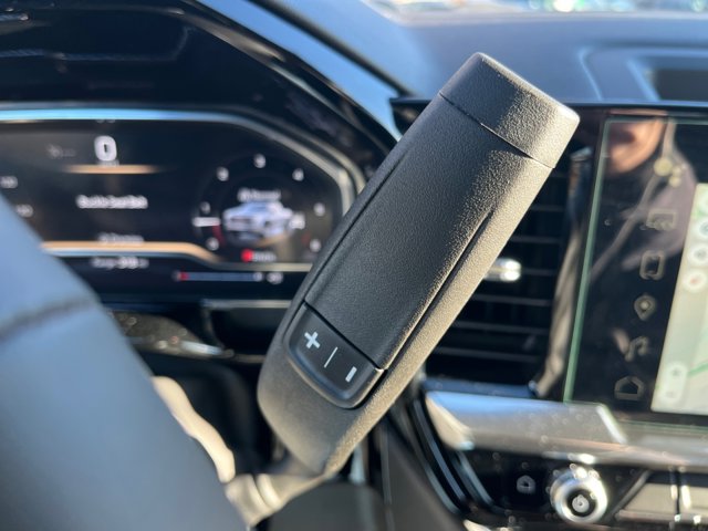 Vehicle image 16 of 20