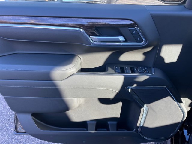 Vehicle image 11 of 20