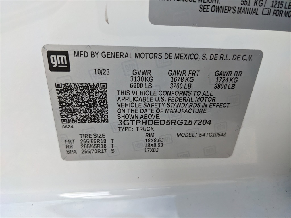 2024 GMC Sierra 1500 SLT Image 26 of 35