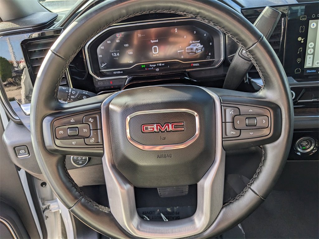 2024 GMC Sierra 1500 SLT Image 19 of 35