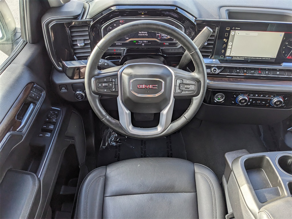 2024 GMC Sierra 1500 SLT Image 15 of 35