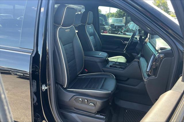 2024 GMC Sierra 2500HD AT4X Image 13 of 33