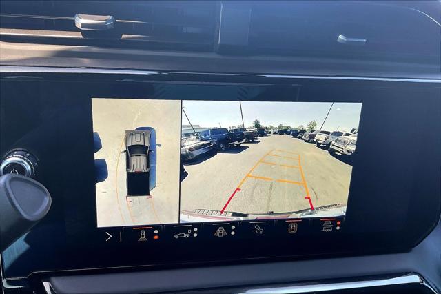 2024 GMC Sierra 2500HD AT4X Image 27 of 33