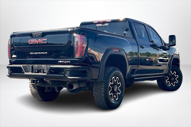 2024 GMC Sierra 2500HD AT4X Image 3 of 33