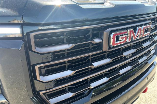 2024 GMC Sierra 2500HD AT4X Image 33 of 33