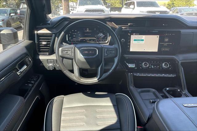 2024 GMC Sierra 2500HD AT4X Image 17 of 33