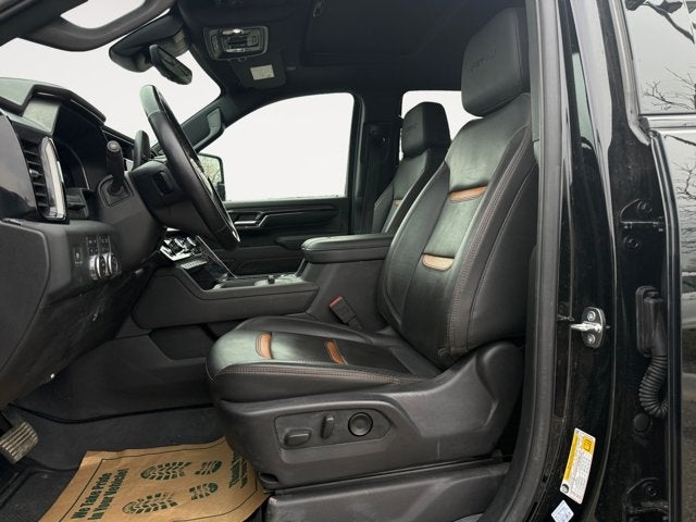 Vehicle image 15 of 31