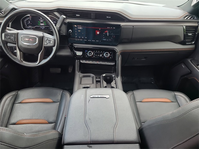 2024 GMC Sierra 2500HD AT4 Image 18 of 32