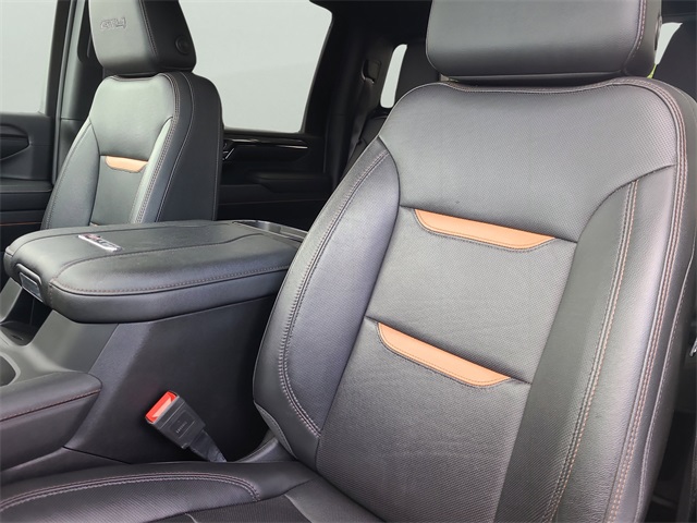 2024 GMC Sierra 2500HD AT4 Image 12 of 32